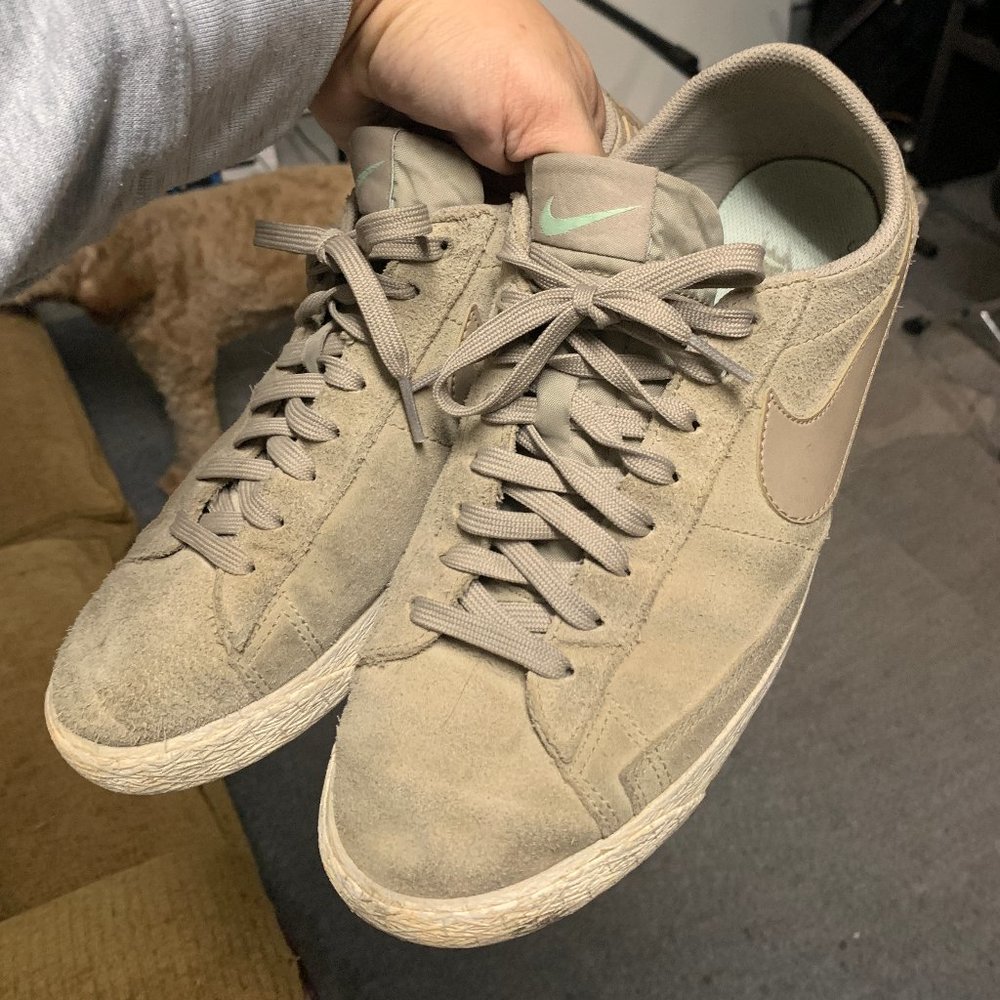 Nike Blazer Low Suede Tan/White - Size 9.5